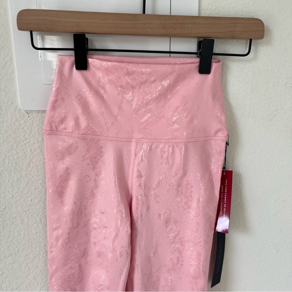 Carbon 38 Metallic Snake High Rise 7/8 Legging in Pink - Picture 6 of 7